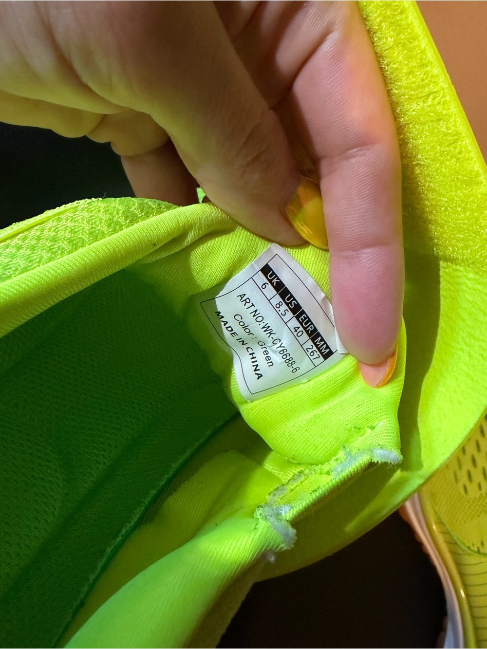 Neon green spin shoes with clips - Picture 4 of 6